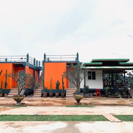 Appartamento เอนกาย อิงเขา Khao Kho Esterno foto