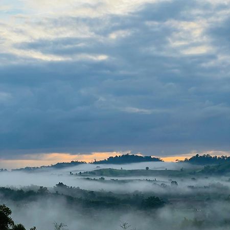 Appartamento เอนกาย อิงเขา Khao Kho Esterno foto