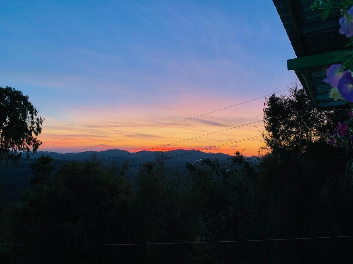 Appartamento เอนกาย อิงเขา Khao Kho Esterno foto